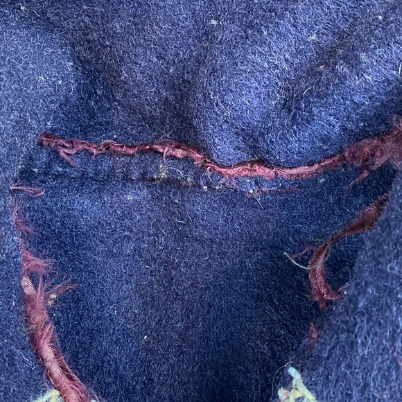 Vintage 1960s Inuit Wool and Fur Duffle Parka with Embroidered Animals - Sz M - Picture 11 of 16